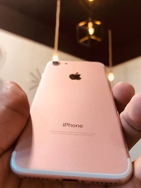 Iphone 7 32gb pta urgent sale 5