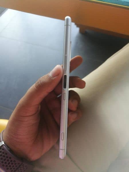 Sony Xperia 1 (White colour) 1