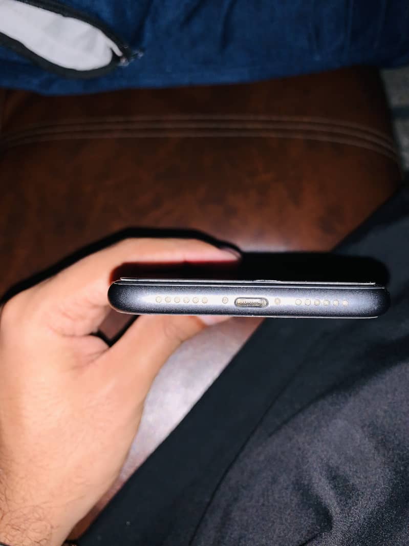 Iphone 11 jv 64gb 4