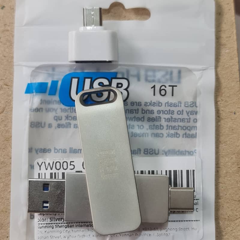 16TB  USB FLASH DRIVE 2