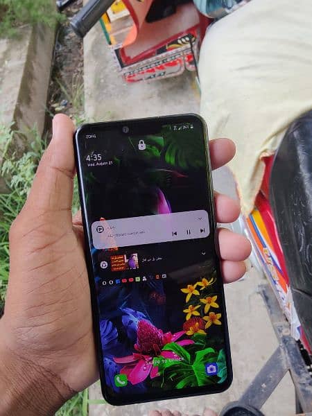 LG G8 thinq 4