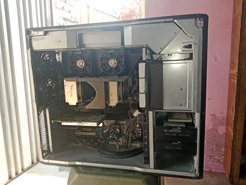 Hp Z800 workstation intel Xeon 85,000 cheak description 03060760162 5