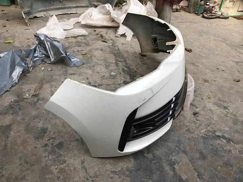 toyota grande 2018 bumper for sale 8