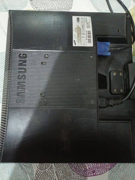 Samsung SyncMaster 710N Desktop For Sale In Good Price 1