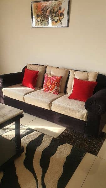 sofa set 6 seaters with central table and carpet 5