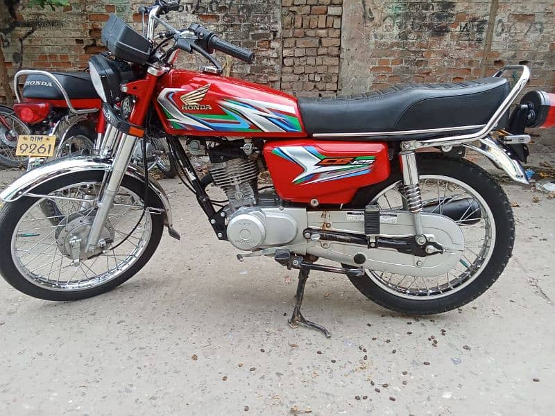 Honda 125 2023 4