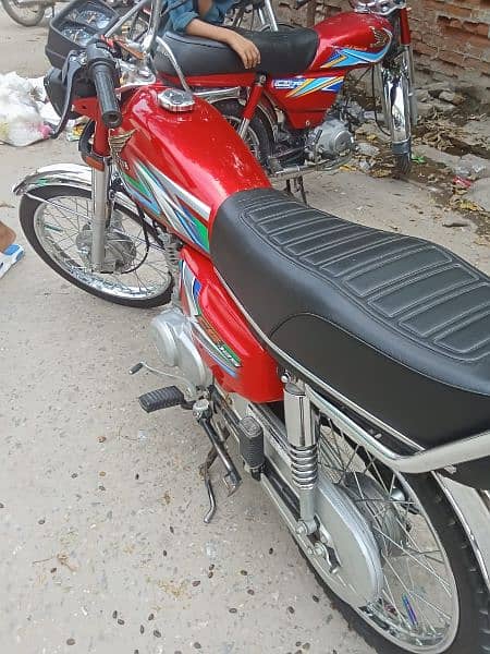 Honda 125 2023 6