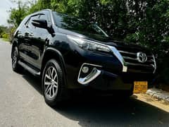 2018 Toyota Fortuner V Variant Petrol 4x4 - Immaculate Condition