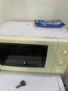 microwave oven