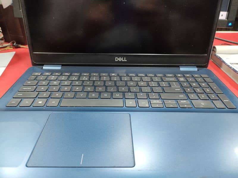 Dell Laptop 8GB 256Gb 2GB Graphics 3