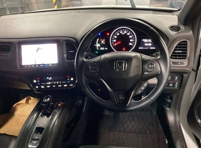 Honda Vezel Hybrid RS Honda Sensing 2018 6