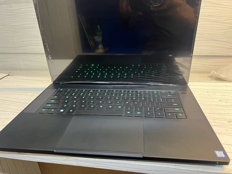 Razer Blade 15 Advance 2019 Core i7 9th Generation in 10/10 Condition 3