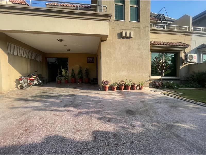 12 Marla spacious house for sale in ASKARI -11 Sector A 1