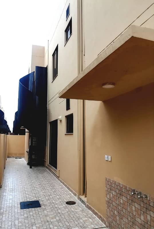 17 Marla Brigadier House For Sale In Askari 10 Sector F, Lahore 4