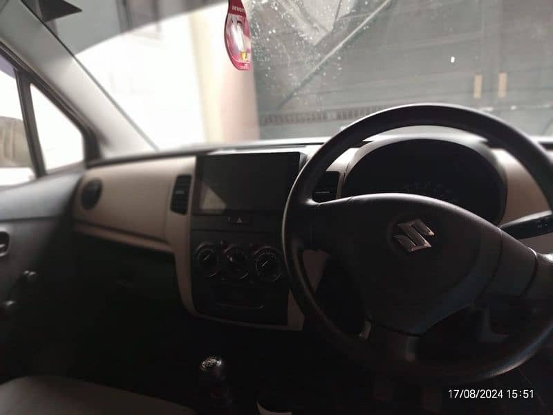 Suzuki Wagon R 2022 URGENT SALE 13