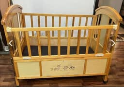 wooden babycot /bed extendable 0