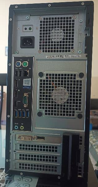 DELL T3620 Intel Xeon 1240 v5 compete with i7 7700 Gaming PC 2