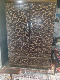 wooden almari for sale condition 10/10 WhatsApp num03379396173