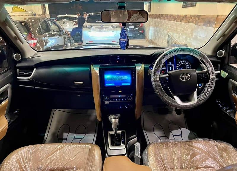 *TOYOTA FORTUNER 2.8 SIGMA Σ4 MODEL 2018 REGISTERED 2018 14