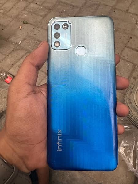 Infinix Hot 11 play 7