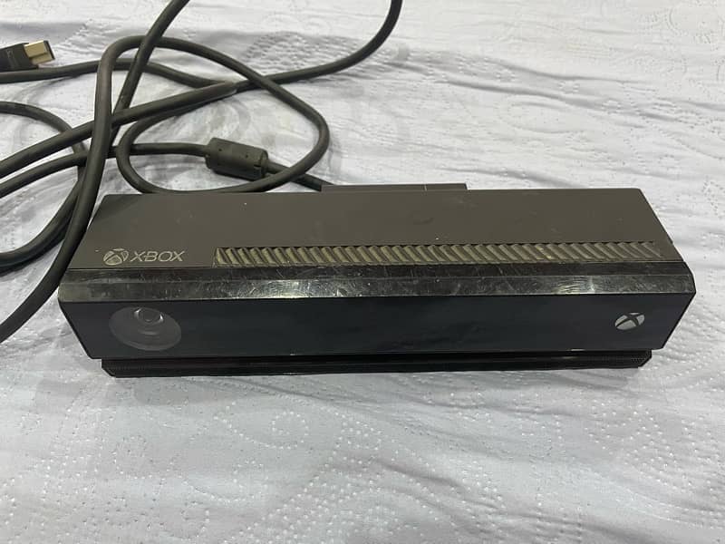 Xbox One Kinect + Forza Horizon 2 for sale 0