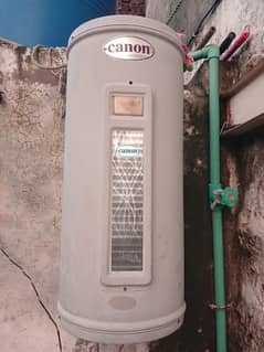 electric Gyser one season used