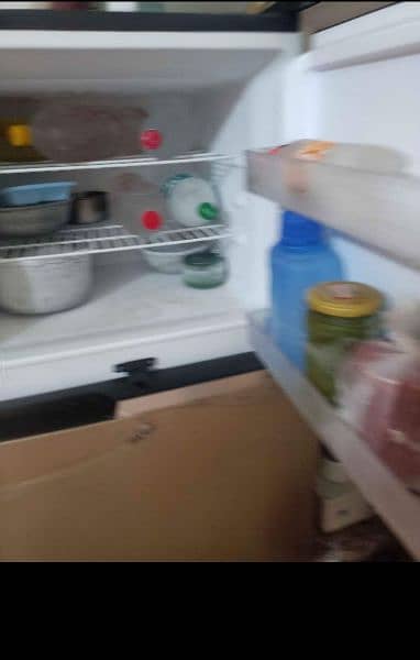 Dawlance new condition fridge medium size 3