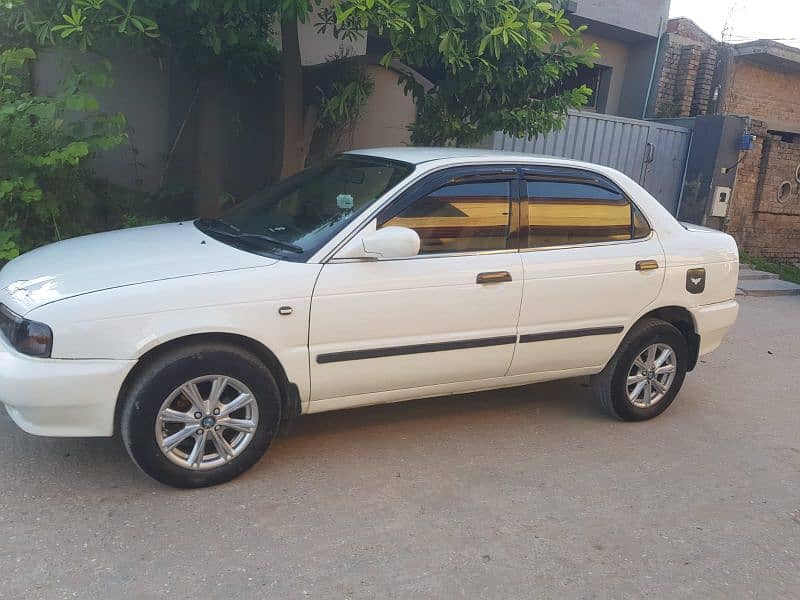 Suzuki Baleno 1999 3