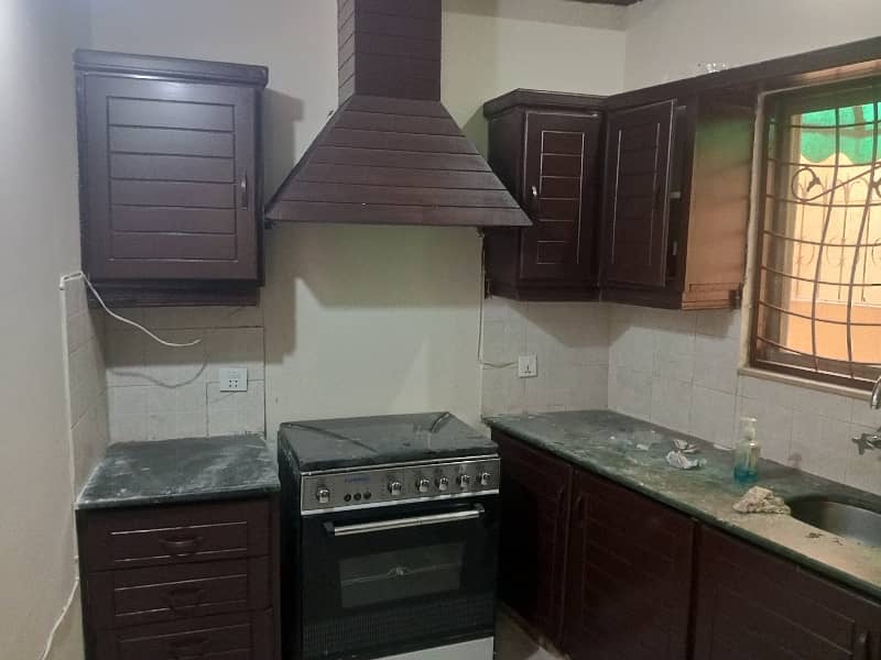 DHAPhase 3 Xx Block 3 Ideal Location Near Park Near Grocery Store Near Package Mall, 15