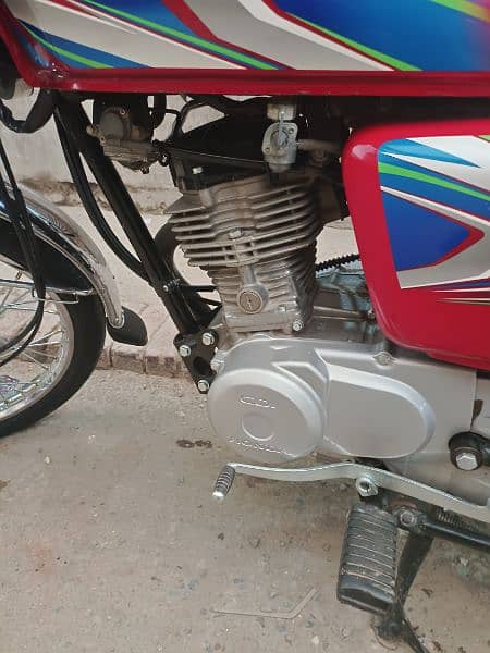 Honda 125 New Baik 03227772833 is nambar par cll kary 6