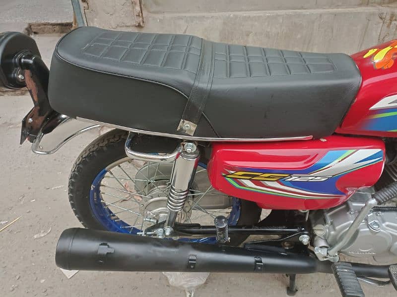 Honda 125 New Baik 03227772833 is nambar par cll kary 10