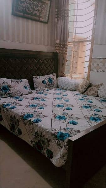 Bed without mattress, cupboard,sokesh almari with 3