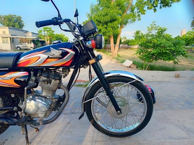 Honda CG125 8