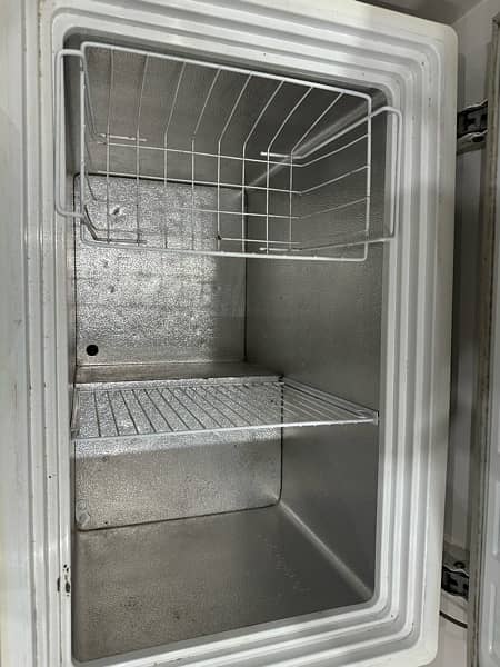 Pel freezer for sale. . 1