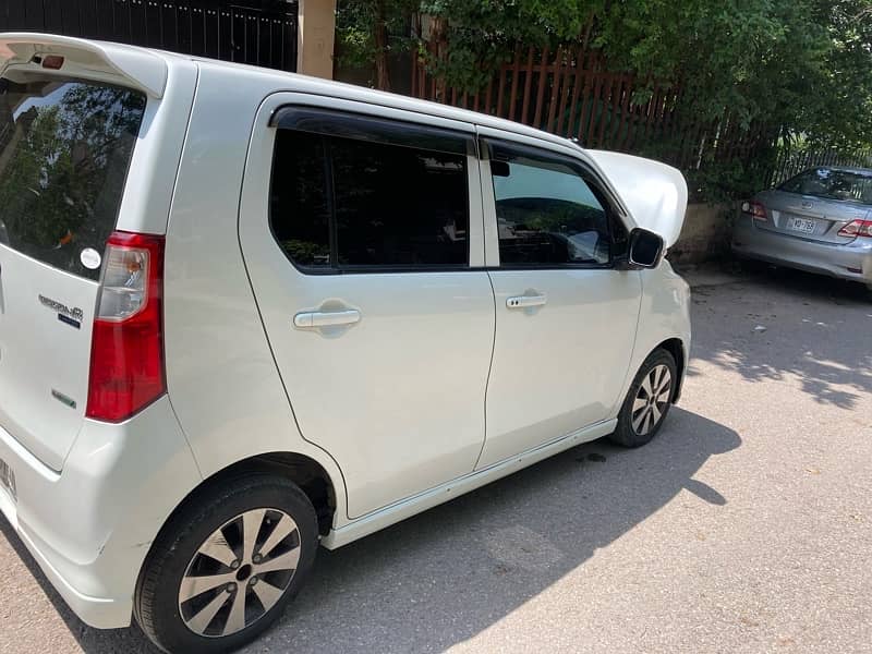 Suzuki Wagon R 2014 3