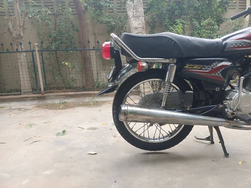 Honda cg 125 (2009). Punjab registration 7