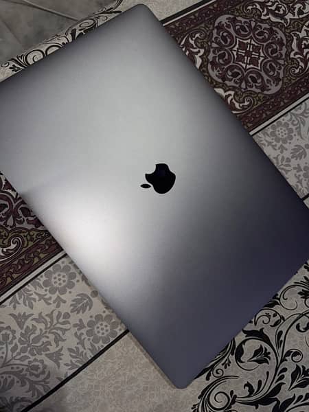 Macbook Pro 2019 16 inch for sale 1