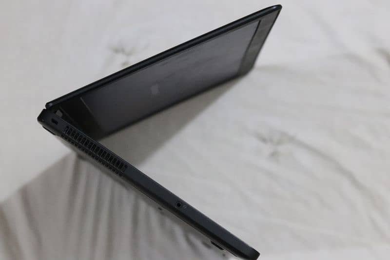 Dell Latitude e5550 7