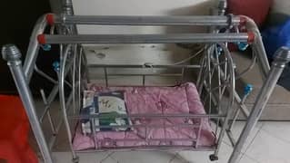 Baby Swing Cot Jhoola for sale 0