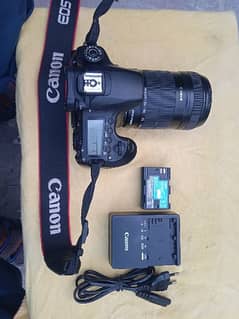 Canon 60D DSLR Camera With 18,135 lens and All accessories