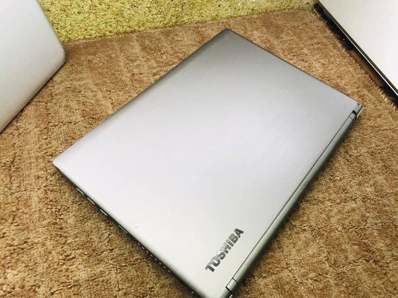 Toshiba World Slimmest Core i5/6th Gen (1080 FHD) 6