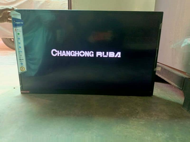 Ching hong ruba smart led 32" 1