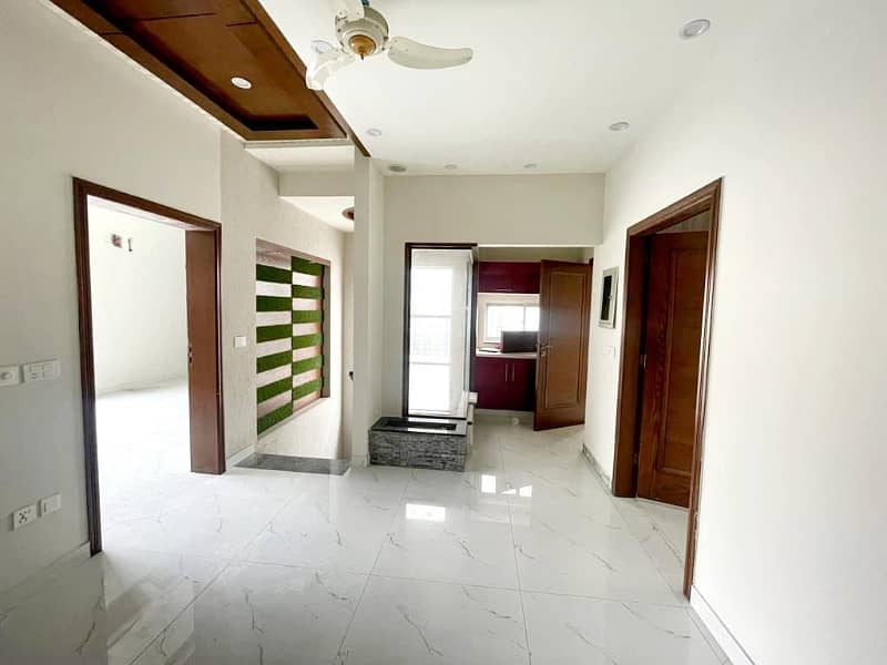 DHA Phase 6 5Marla Used House for Sale 3 Bed Room 7