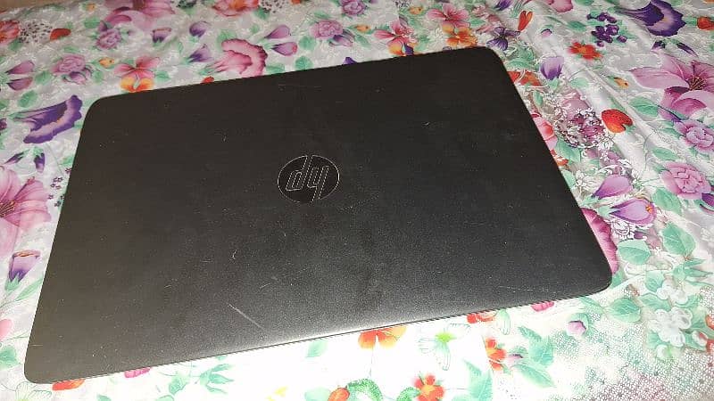 urgent sale personal use laptop 3