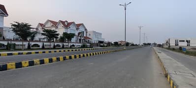 One kanal surrounded by beautiful houses one kanal investor price plot for sale 0