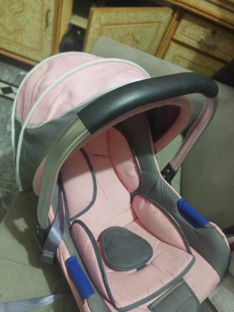 Car seat + carrier 1