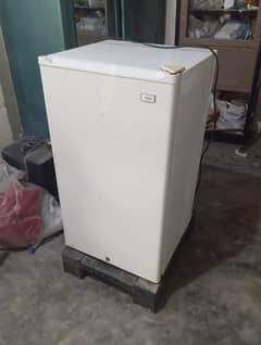 HAIER MINI FRIDGE