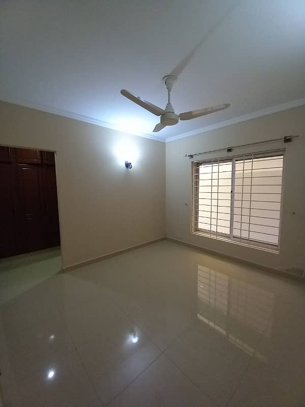 1 Kanal Basement Available For Rent in E/11 10