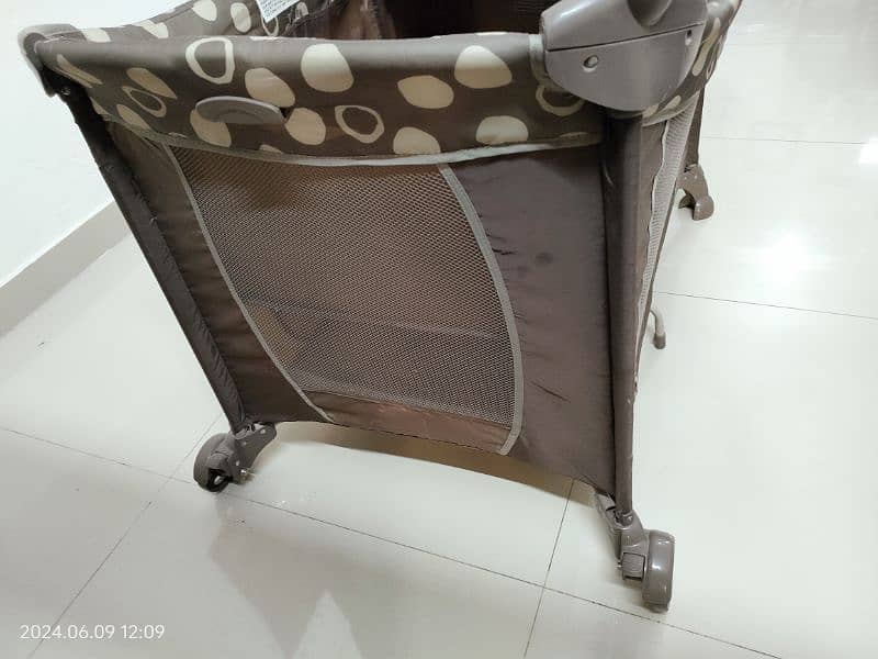 BABY CRIB/COT Foldable 7