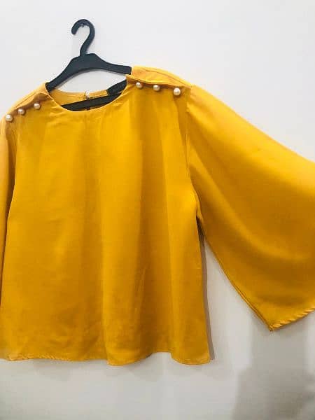 YELLOW MANTRA SHORT SHIRT (price negotiable) 1